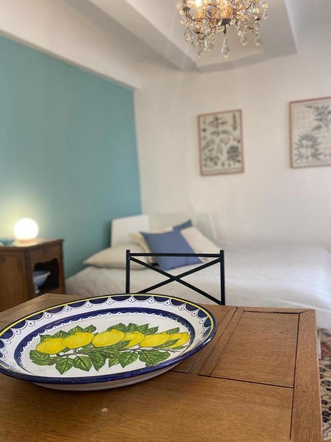 3 Studios Hyeres - Centre Ville Rue Pietonne - Manon Esterno foto